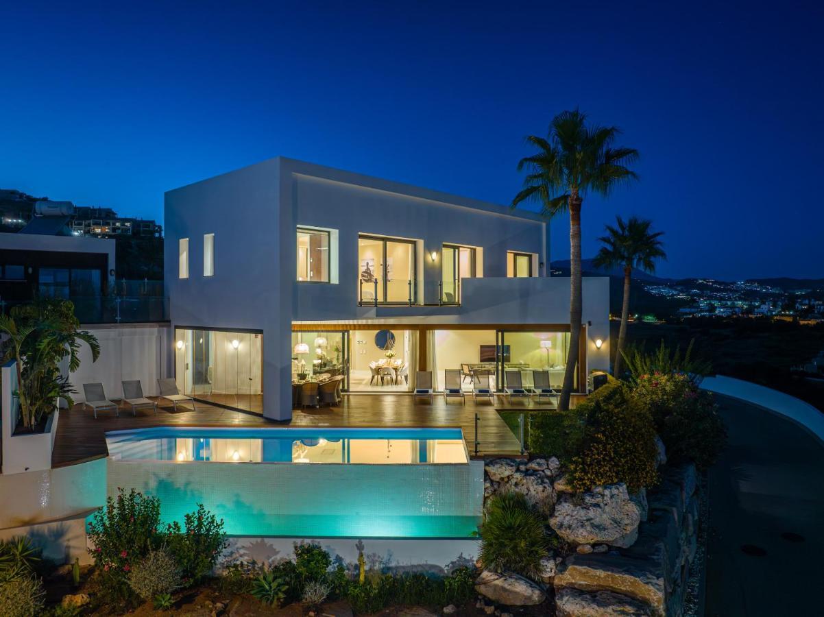Vacation Marbella I Villa Paraiso The View, Infinity Heated Pool, Sea View, 24-7 Security, Golf Courses Estepona Buitenkant foto